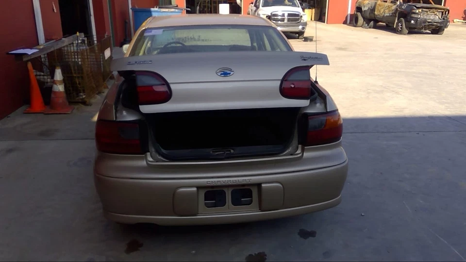 Cilindro maestro de freno usado se adapta a: Chevrolet Malibu VIN N 2004 cuarto dígito clásico G Foto 4 de 4