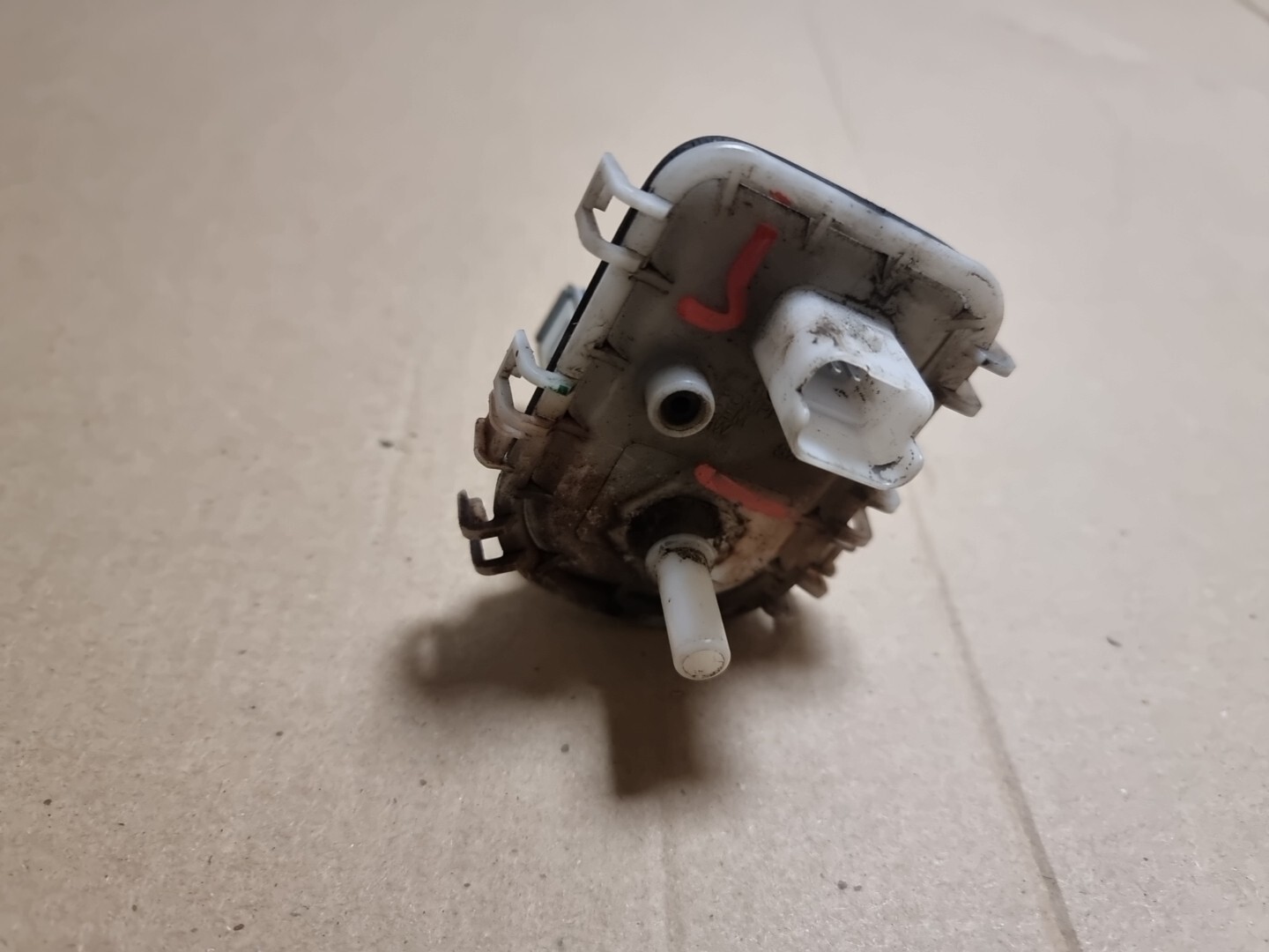 CITROEN PEUGEOT DPF LIQUID PARTICULATE Additive Pump ONLY Partner