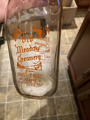Rare Old Meadow Creamery ACL Quart Milk Bottle Ohio’s Finest Farms - Picture 7 of 11