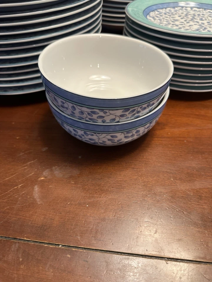 Conjunto de Louça Mikasa “Susanne” Fine China x66 Peças Usado Único Proprietário - Imagem 3 de 4