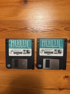 Heretic Shareware 1994 PC DOS 3.5'' Floppy Disk Game ID Raven GT