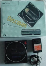 SONY D-T3 FM/AM CD COMPACT PLAYER WITH AC ADAPTOR AND BOX FOR REPAIR PARTS