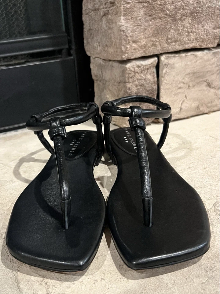 Sandalias para mujer Marc Fisher Maycee de cuero plateado con correa al tobillo - talla 6,5 M Foto 4 de 4