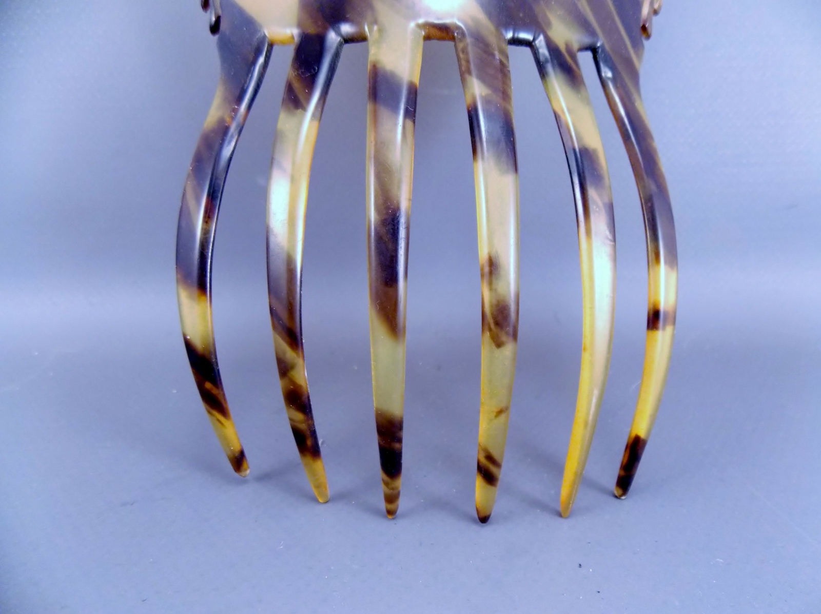 BEAUTIFULL EXCEPTIONAL ART NOUVEAU OVERSIZED CARVED CELLULOID 1900s ...