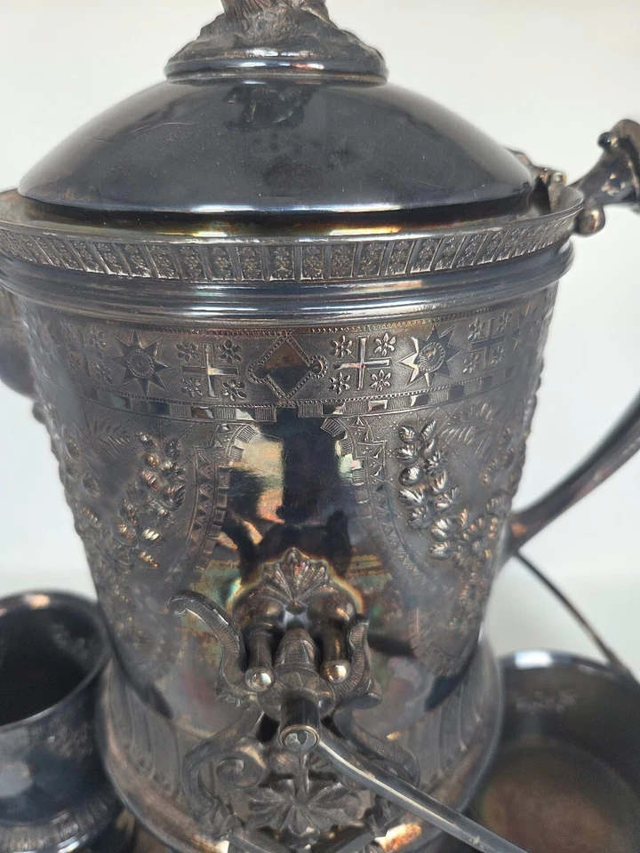 Antiguo juego de jarra de agua inclinable Rogers Smith plateado 1868 ornamentado completo Foto 3 de 4