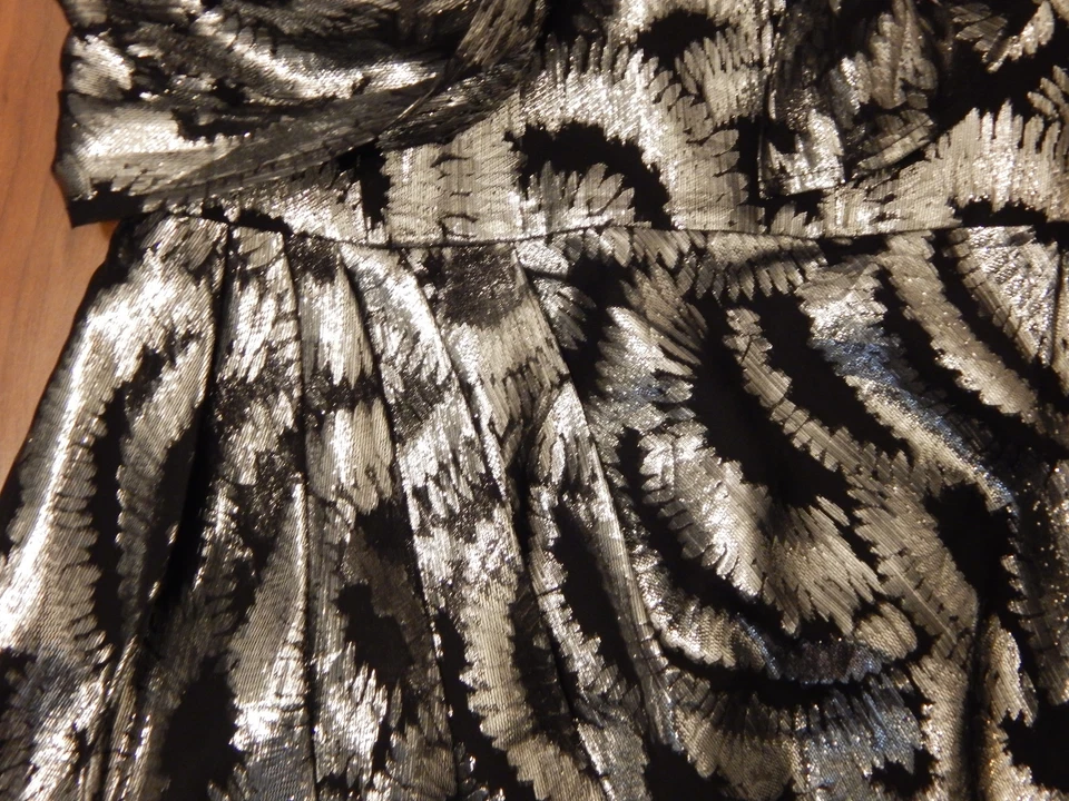 Mini vestido de cóctel de seda sin tirantes negro y plateado para mujer ASOS EE. UU. 2 UK 6 Foto 3 de 4