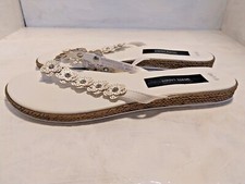 Womens Floral White Flip Flops for Spring Summer Post Beach Pool, Everyday wear