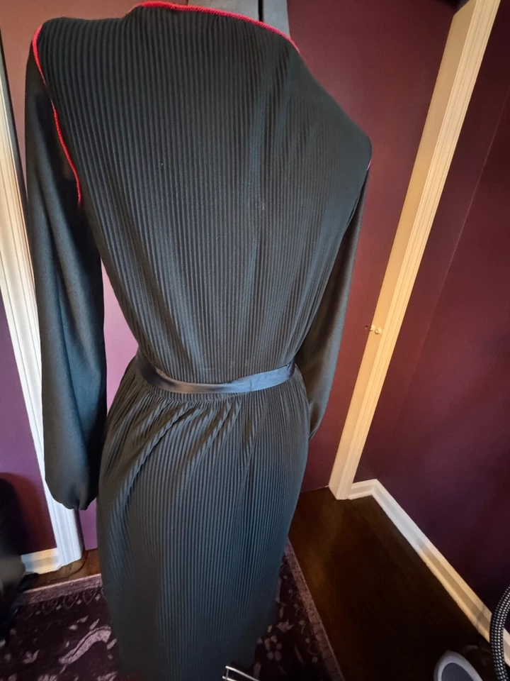 RARO Vestido Haypence Plisado Negro Años 70 De Colección de Damas Trabajadoras de la Confección Foto 2 de 4