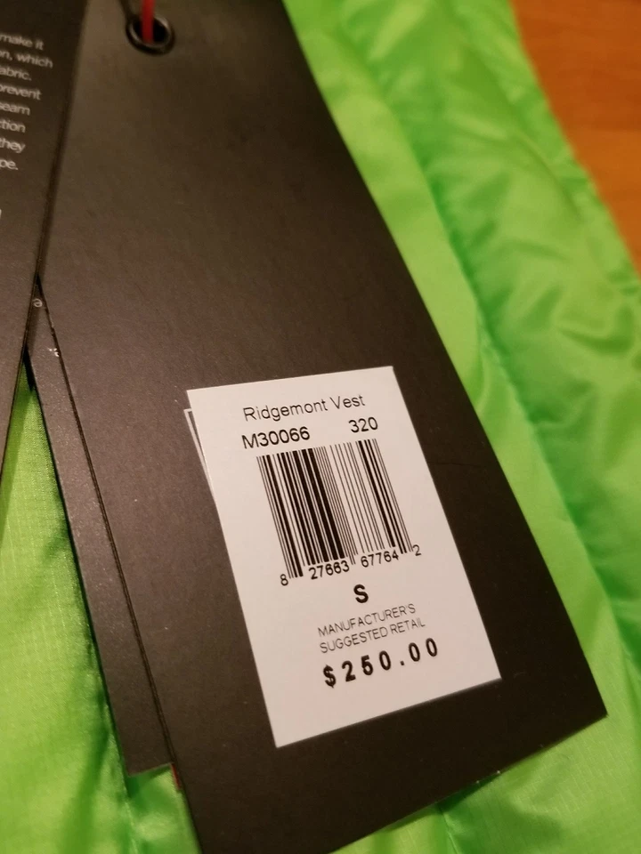 *$250* VICTORINOX Ridgemont CHALECO ABATIBLE hombres S thermore ejército suizo edredón esquí esquí Foto 2 de 4