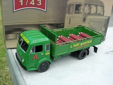 IXO 1/43 CAMION SIMCA CARGO 1959 Benne transport bouteille de gaz!!