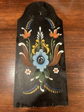 Vtg Norwegian Rosemaling Wooden Wall Hanging Folk Art Scandinavian Black