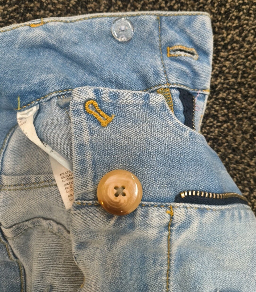 Foto 11 di 14