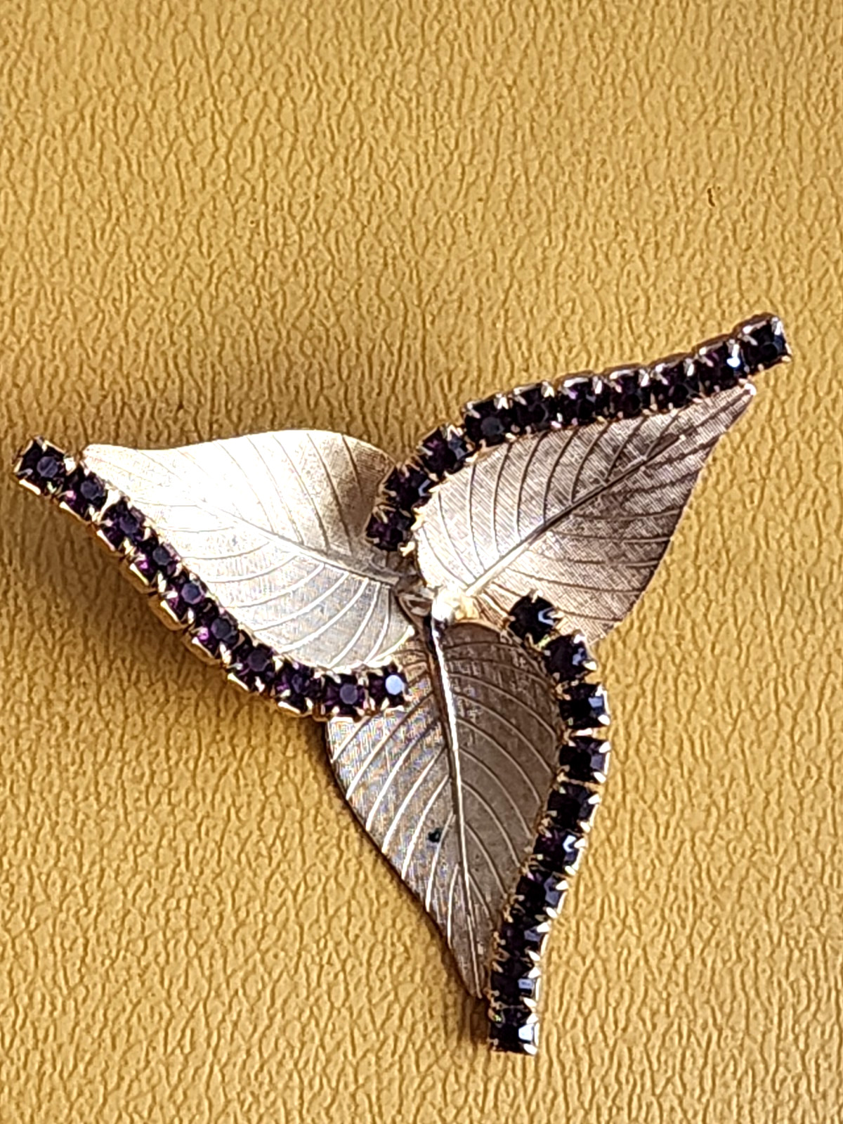 Large Ruby Red Rhinestone Triple Leaf Brooch Unsi… - image 1