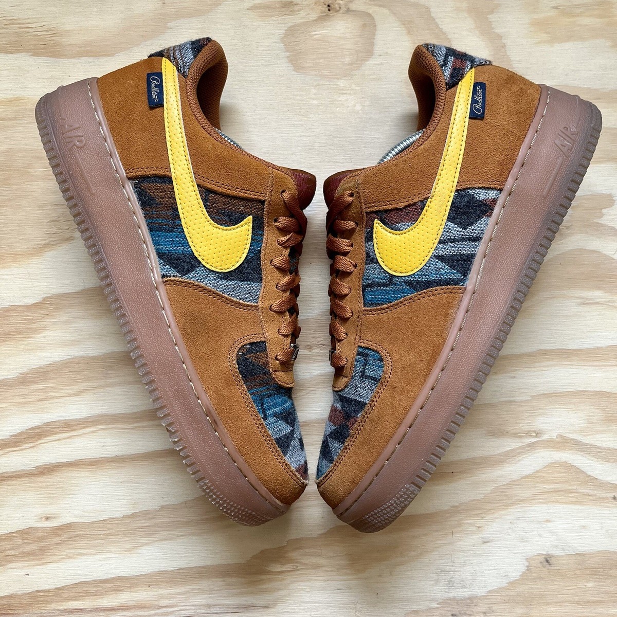 Nike Air Force 1 Low N7 Pendleton Sz 10 CQ7308-700 Gold Suede