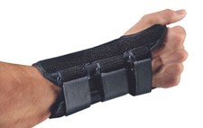Wrist Splint ProCare ComfortForm Palmar Stay, Aluminum/Foam/Lycra, Black, Right