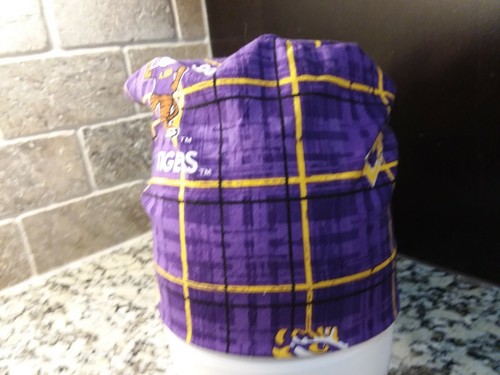 Plaid LSU Tigers Surgical Scrub Hat Handmade Cotton Louisiana State University - 第 2/2 張圖片