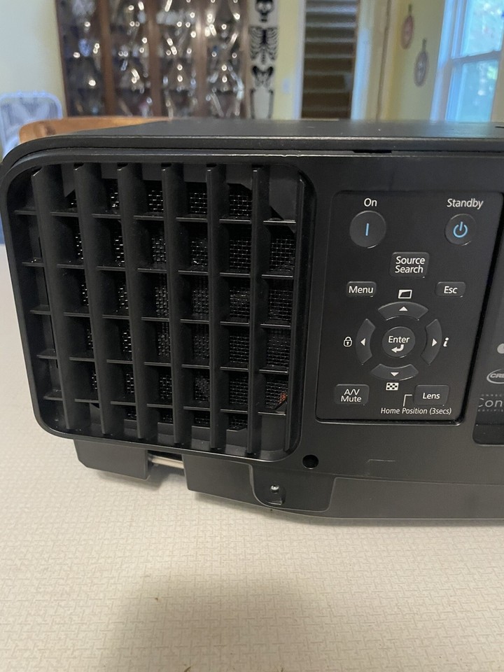 Epson Pro L1505UH WUXGA 3LCD Laser Projector H910A NO LENS PARTS/NOT