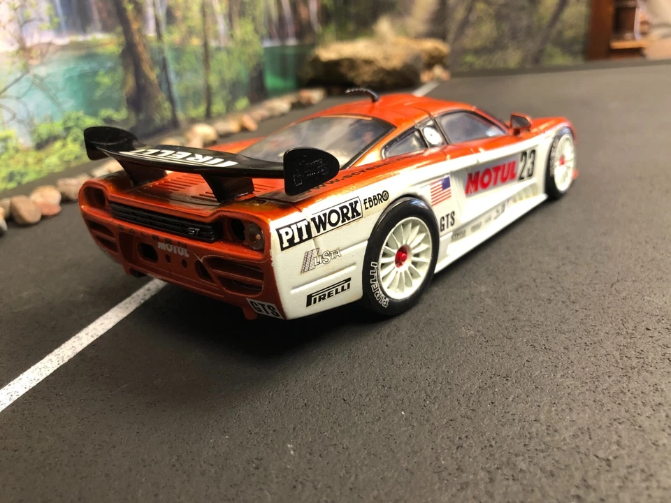 MOTORMAX SALEEN S7 CUSTOMIZED Orange/White/Decals DIECAST 1/24, IMPERFECT - Image 3 of 4
