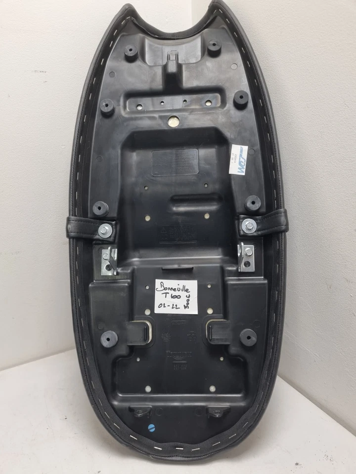 OEM TRIUMPH T2302338 Selle pour moto Bonneville EFI T100 de 2002 à 2022 *NEUF* - Photo 2/3