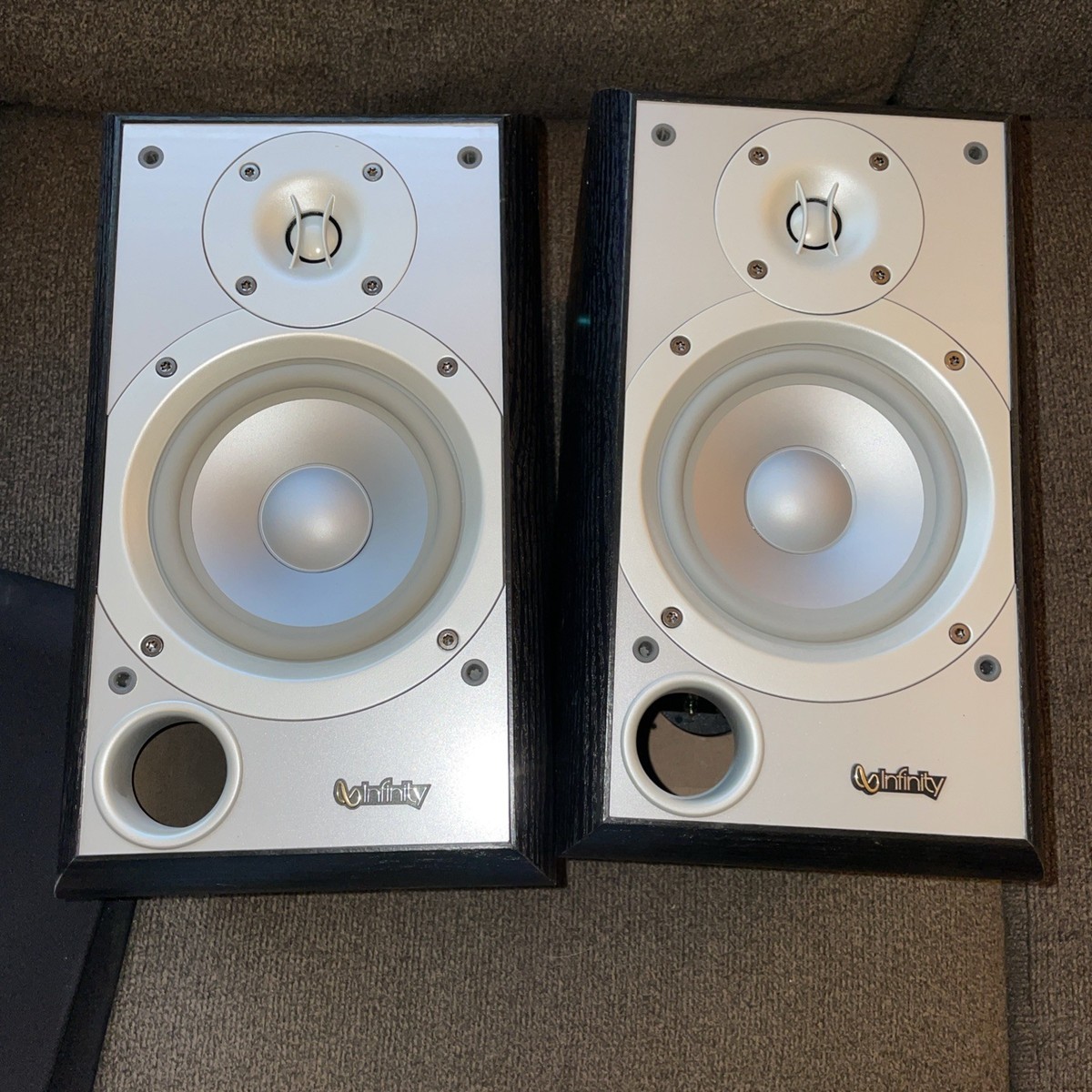 Infinity Primus P152 Speaker 8ohms 100W RMS. Works great. Studio