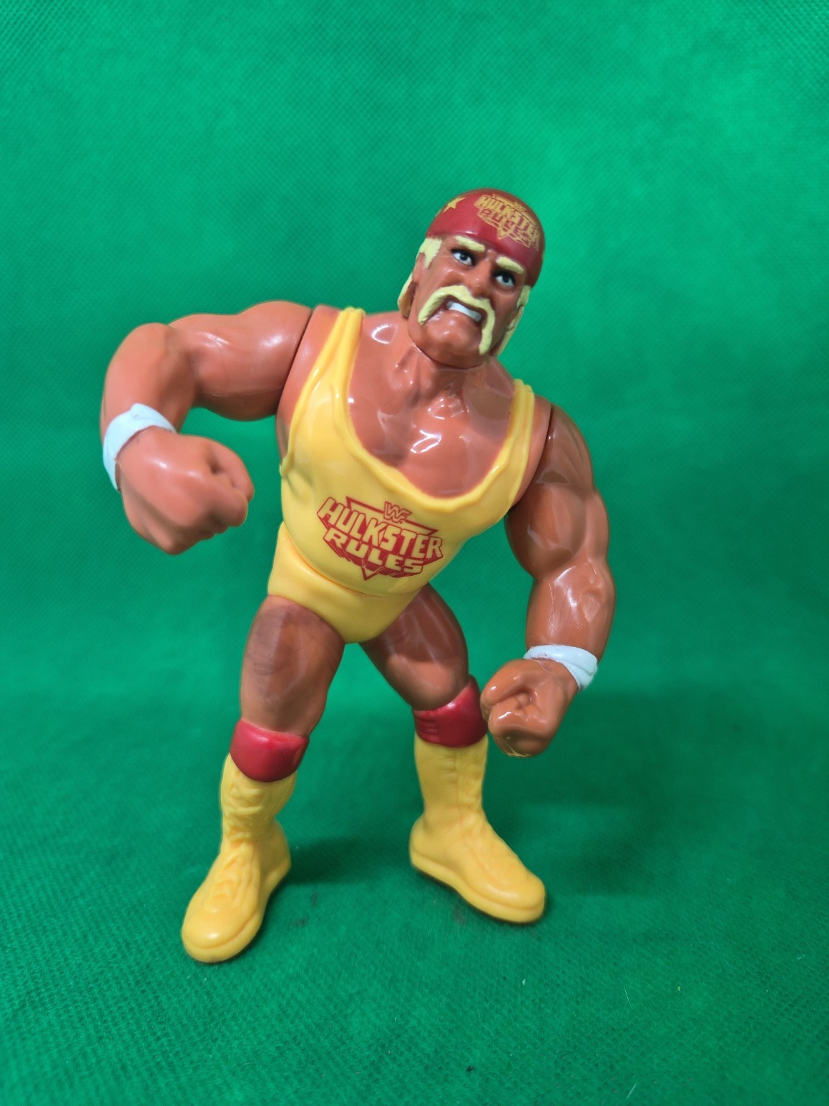 HASBRO - WWF WRESTLING TITAN SPORTS - HULK HOGAN HULKSTER