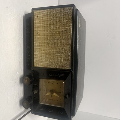 Vintage Admiral Tube Radio Tabletop AM Radio Black Bakelite Art Deco 5E31