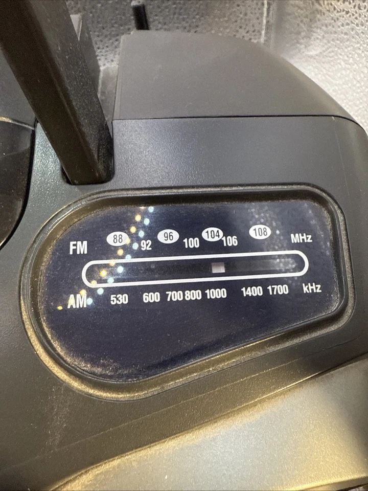 Audiovox modelo CD 1896 CD toca-fitas cassete rádio AM/FM cabo faltando - Imagem 4 de 4