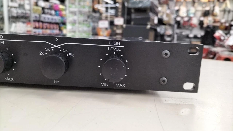 FOSTEX EN3000 Channel Divider USED - Image 4 of 4