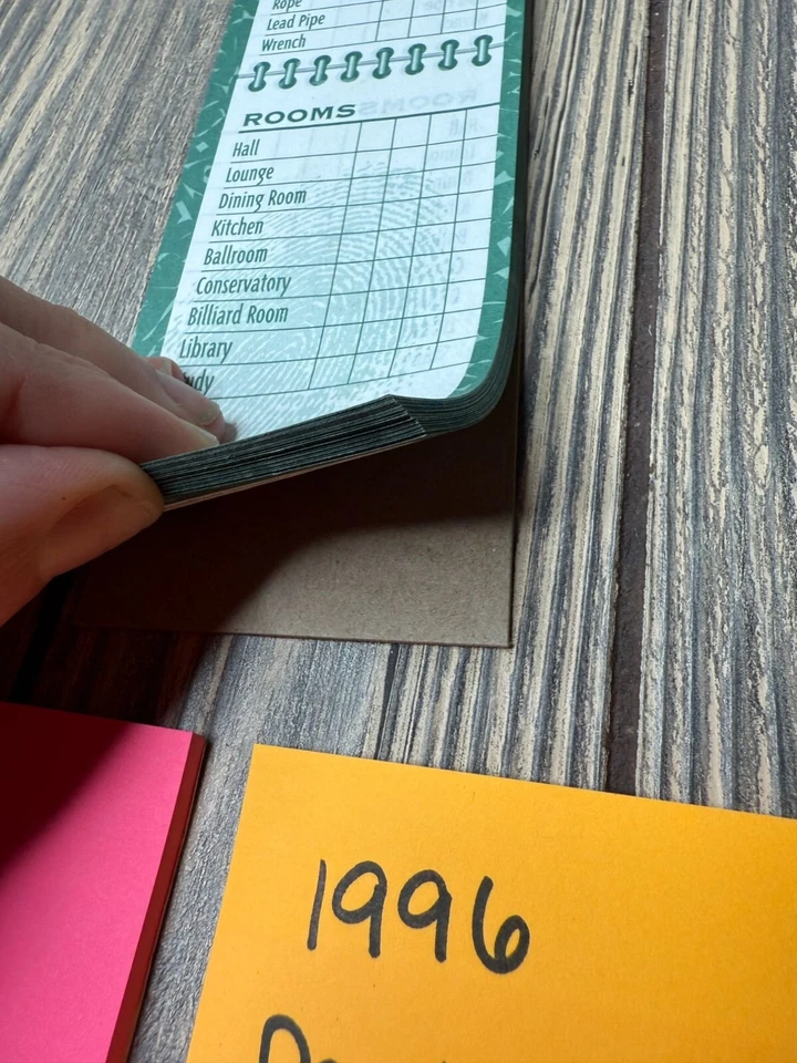 Clue Game Replacement Score Pad 1996 Parker Brothers Board Game - Image 2 of 3