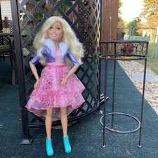 BARBIE PRINCESS BEST FASHION FRIEND 28INCH TALL FULLY POSABLE ARM