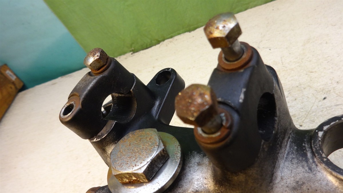 1974 Kawasaki KZ400 OHC KZ 400 K372-2. triple tree steering