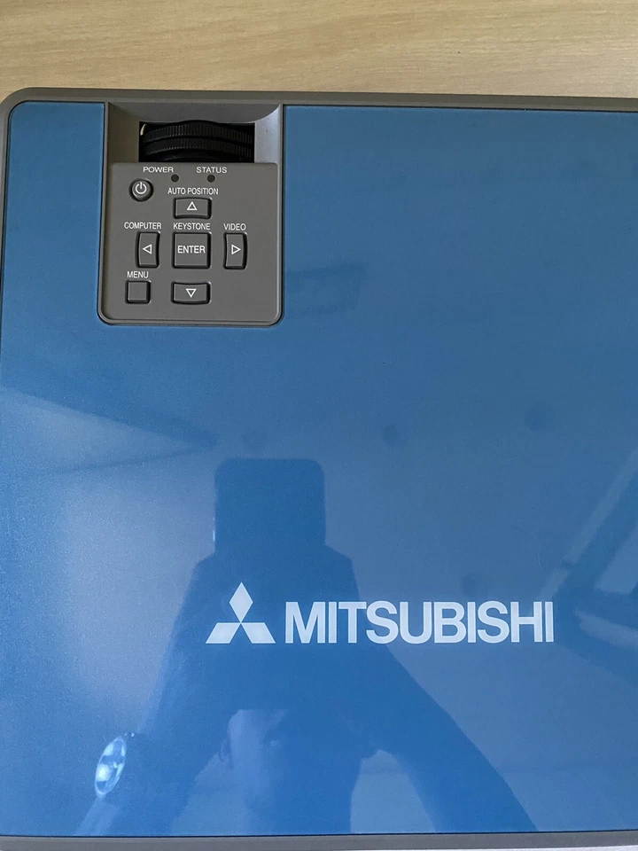Proyector Mitsubishi XL4U ColorView - Imagen 4 de 4