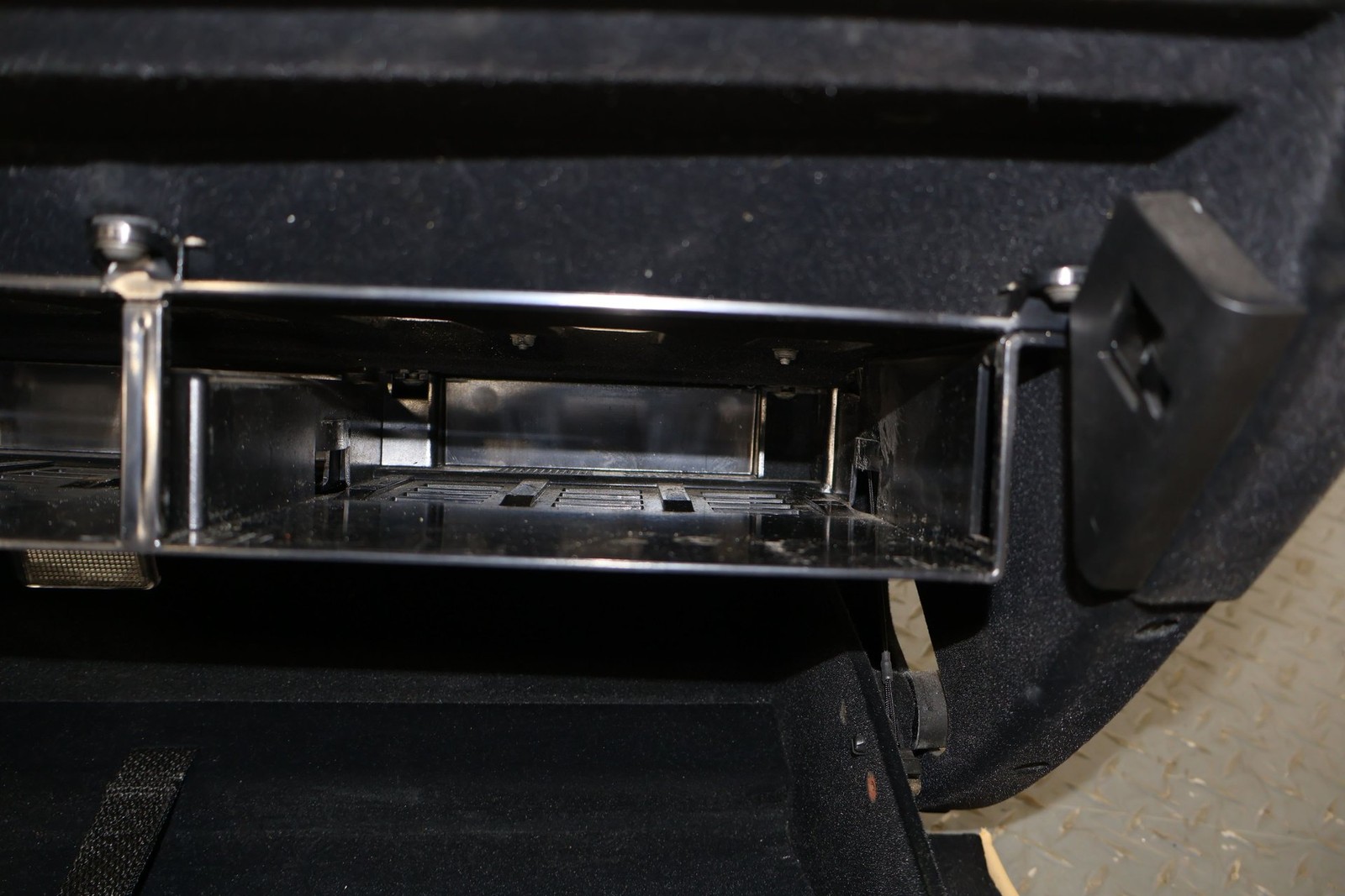Bentley Continental 2006 Glove box