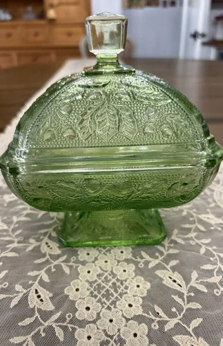 Vintage 1960S Jeanette Green Glass Candy Dish
