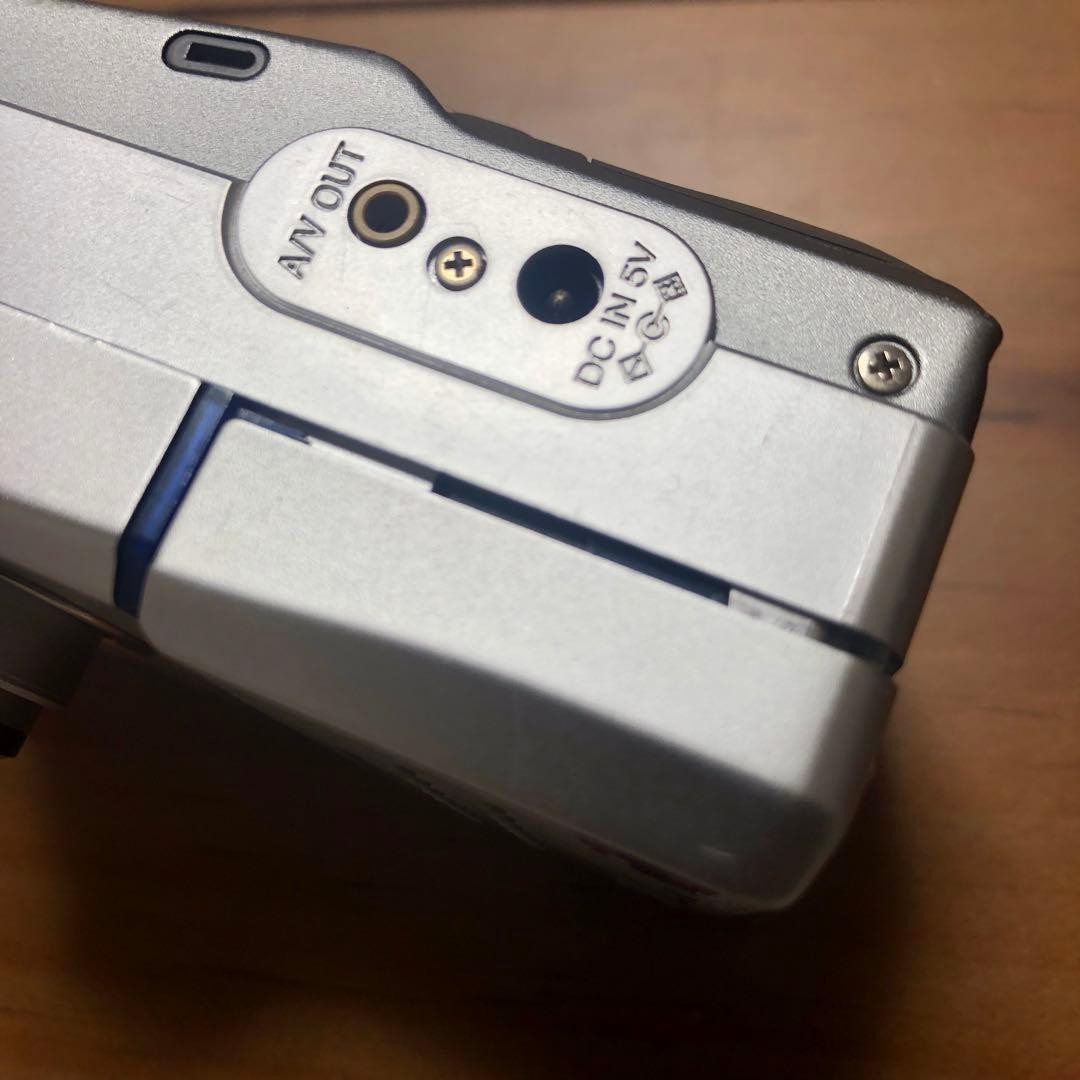 Fujifilm FinePix M603 Compact Digital Camera 3x Optical Zoom 2000s