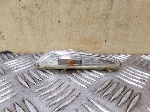 BMW X3 E83 Kotflügelblinker vorne links 2.00 Diesel 130kw 2008 26123036