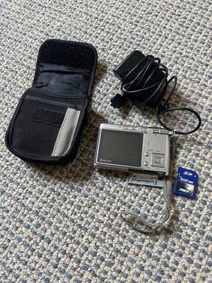 Casio Exilim EX-S600 6MP Silver Compact Camera 3x Zoom w/ Case Charger SD card
