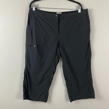 L.L. Bean Vista Trekking Pants Size 16P Black Capri Style 268920