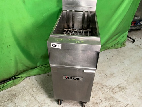 50 LB Electric Fryer All Stainless Vat Vulcan 1ER50A 208V 3 PHASE 2398