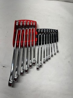 NICE SET OF 1/4" TO 15/16" "MAC TOOL" OPEN CLOSED END WRENCHES W/ HOLDER (NR)