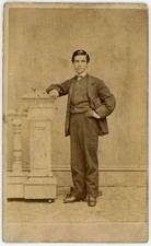 BEAUTIFUL DARK HAIRED MAN, STANDING POSE. CDV. PITTSBURGH, PA.