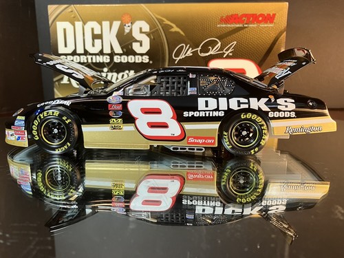 Hank Parker Jr #8 Dick's Sporting Goods 2003 Chevrolet Monte Carlo 1:24 3,372 - Picture 3 of 18
