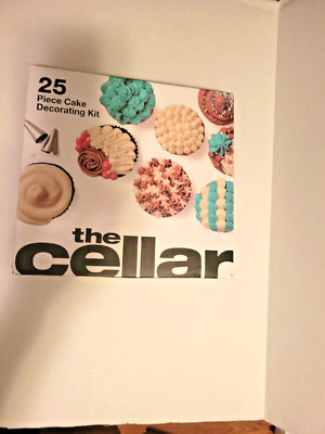 The Cellar 25 Piece cake decorating set