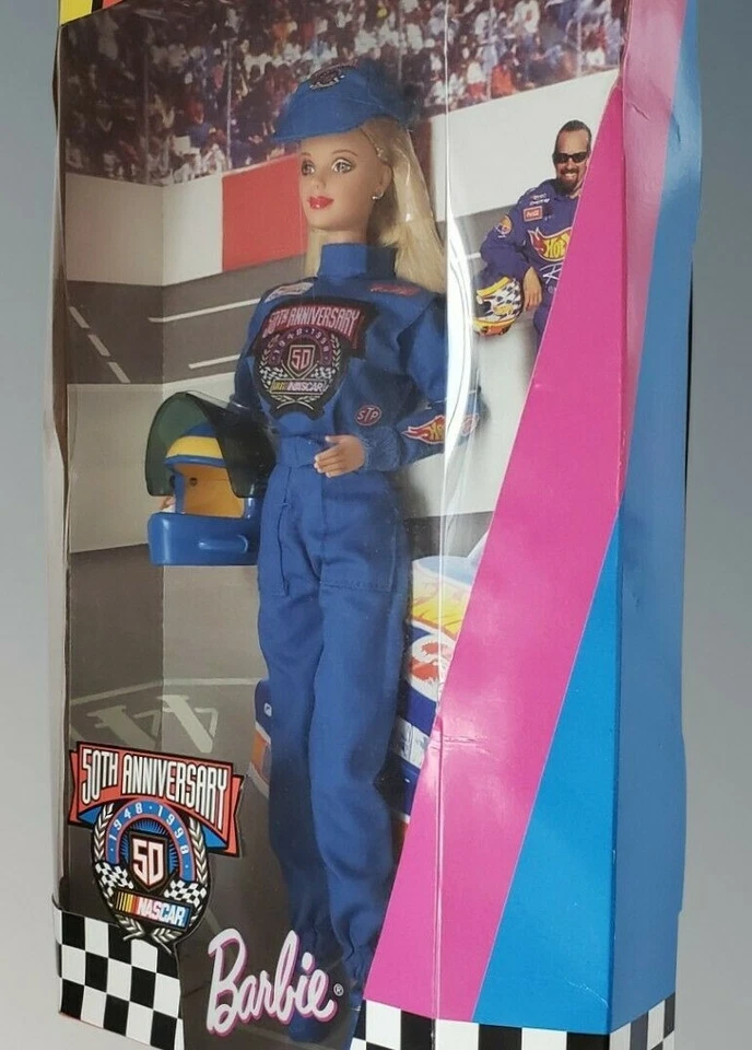 Muñeca Barbie de colección Mattel Race Car Driver NASCAR 50 aniversario 1998 Foto 4 de 4