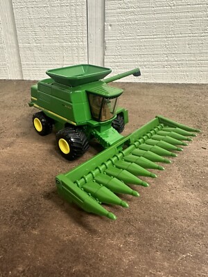 ジョンディアコンバイン9600 ERTL製 1/28スケール