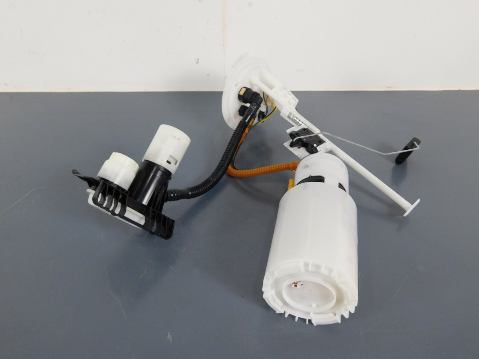 2019 18 Porsche 911 GT3 RS 991.2 Fuel Pump / Sending Unit #5837 D6