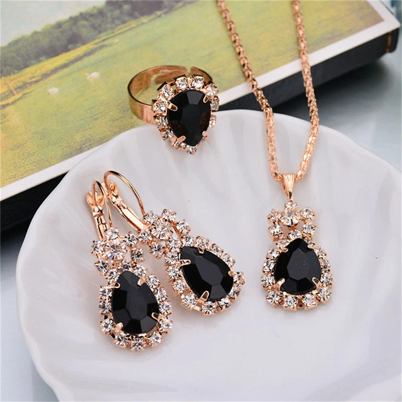Charm bridal shop sets