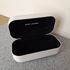 Marc Jacobs Etui na okulary — stan dobry