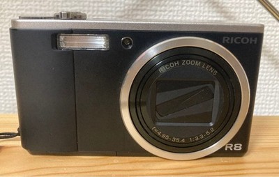 RICOH R8 Compact Digital Camera 10MP Retro 7.1x Optical Zoom