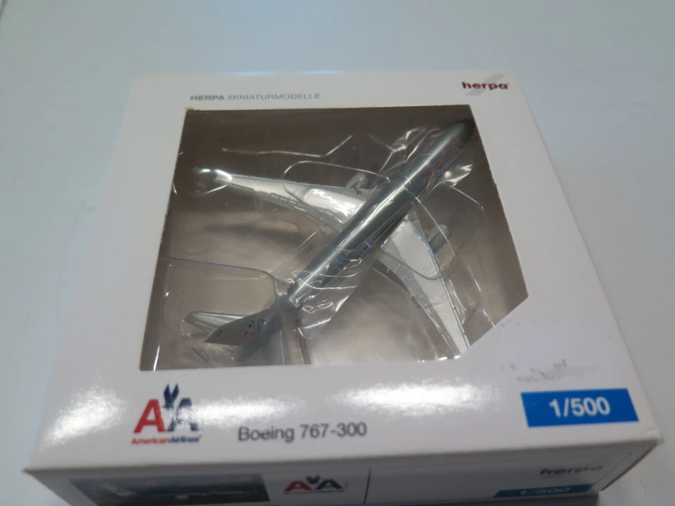 Herpa Wings 1:500 517980 American Airlines Boeing 767-300 N370AA